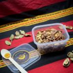 عسل السدر مع المكسرات